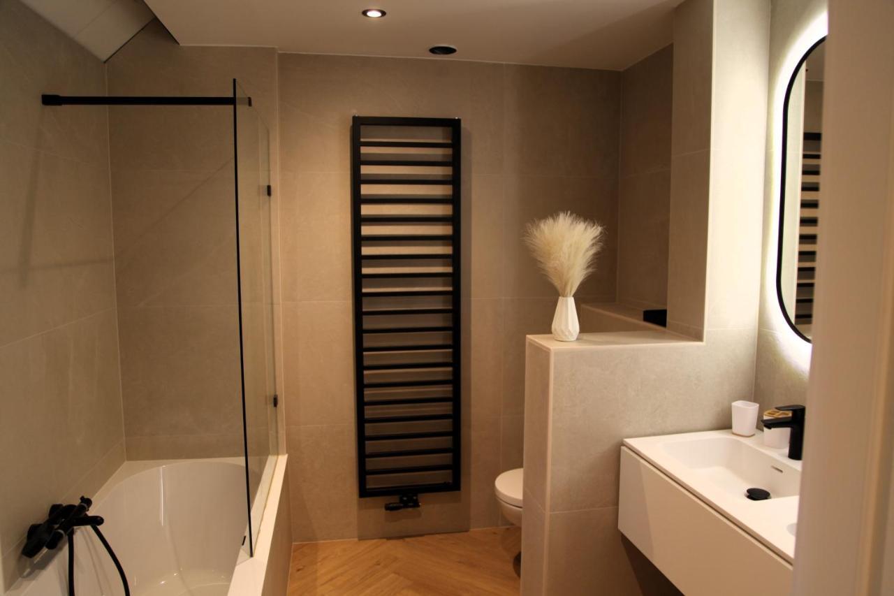 Dionbulles & Dionlodge Guesthouse, Private Wellness Pool In Option Chaumont-Gistoux エクステリア 写真