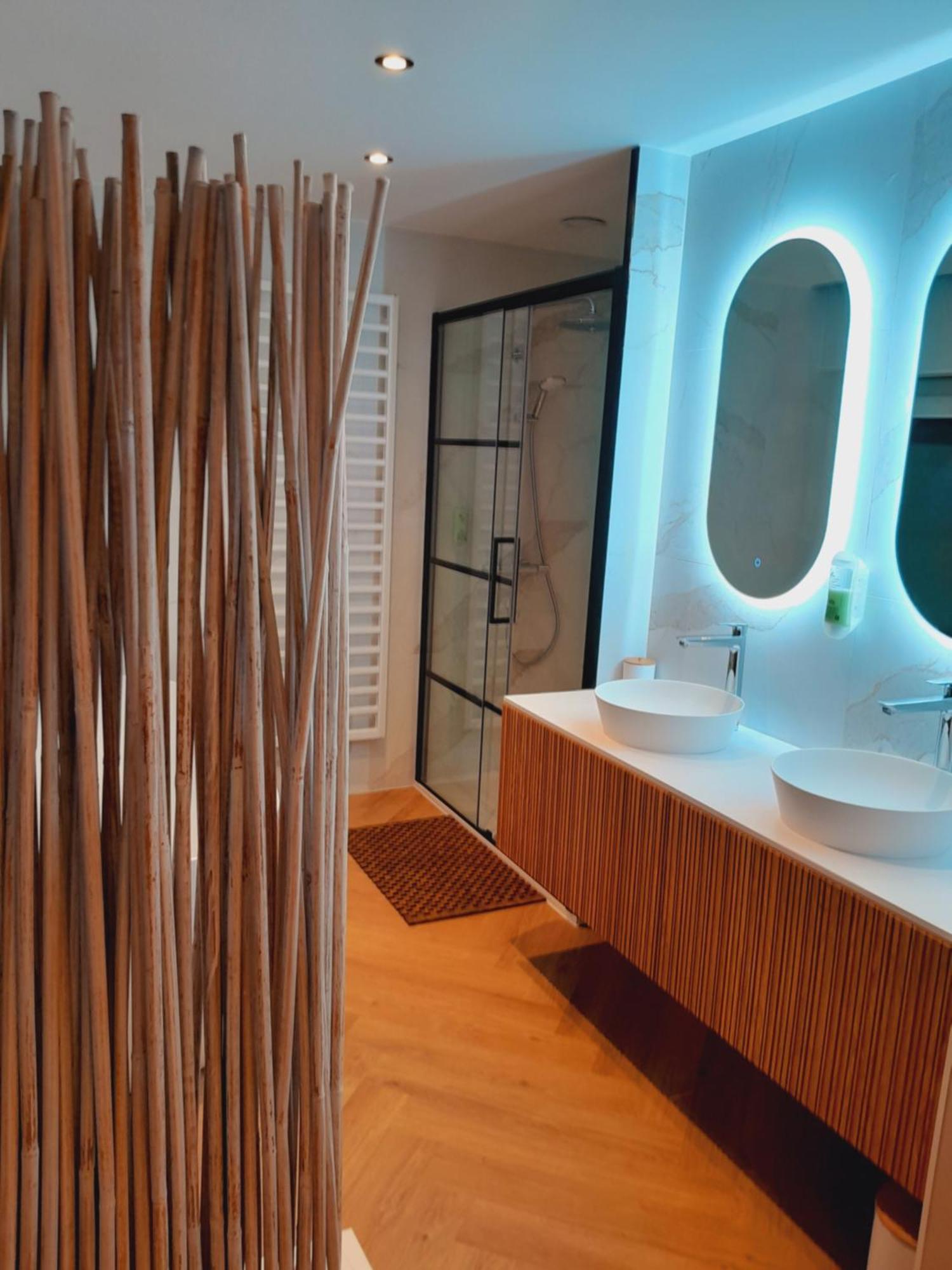 Dionbulles & Dionlodge Guesthouse, Private Wellness Pool In Option Chaumont-Gistoux エクステリア 写真