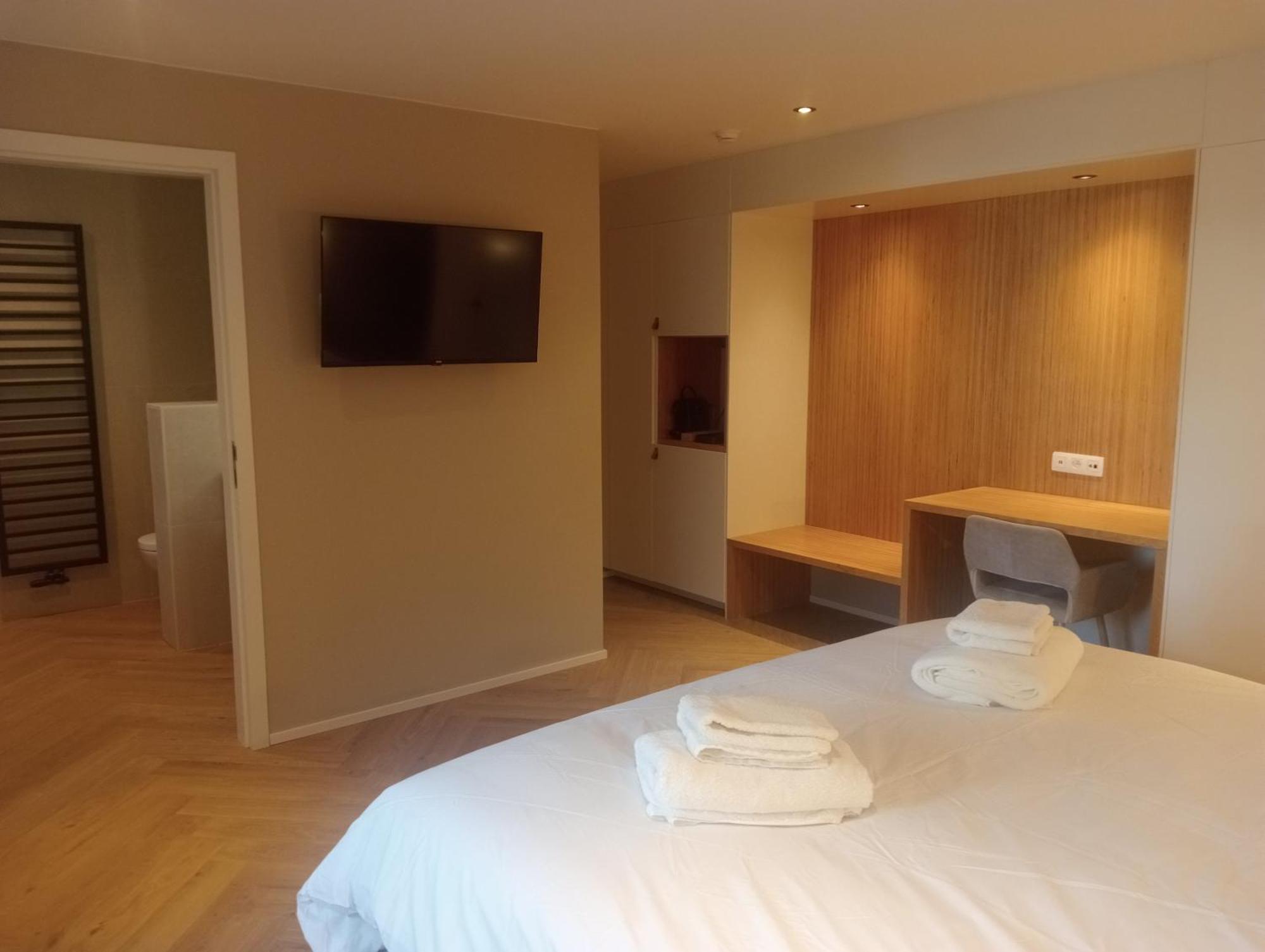 Dionbulles & Dionlodge Guesthouse, Private Wellness Pool In Option Chaumont-Gistoux エクステリア 写真